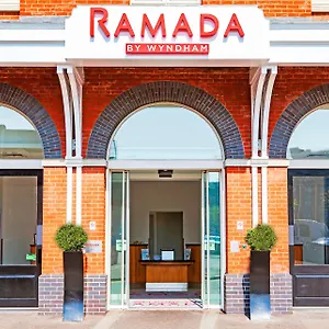 ramada-encore-belfast-city-centre.belfasthotelsireland.com/